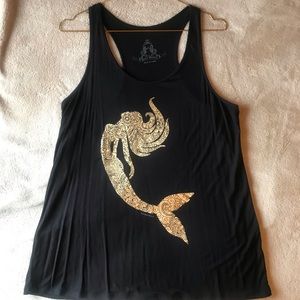 Never worn black tank Lg. Soft!
